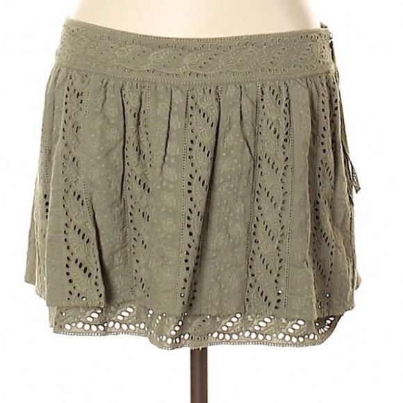 Skaist Taylor Green Eyelet and Embroidery skirt - Picture 2 of 7